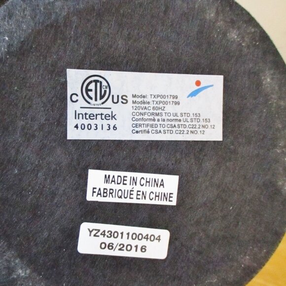 Novelty Sports Balls Table/Desk Lamp, Soccer Basketball Football Stacked on Base - Picture 5 of 11